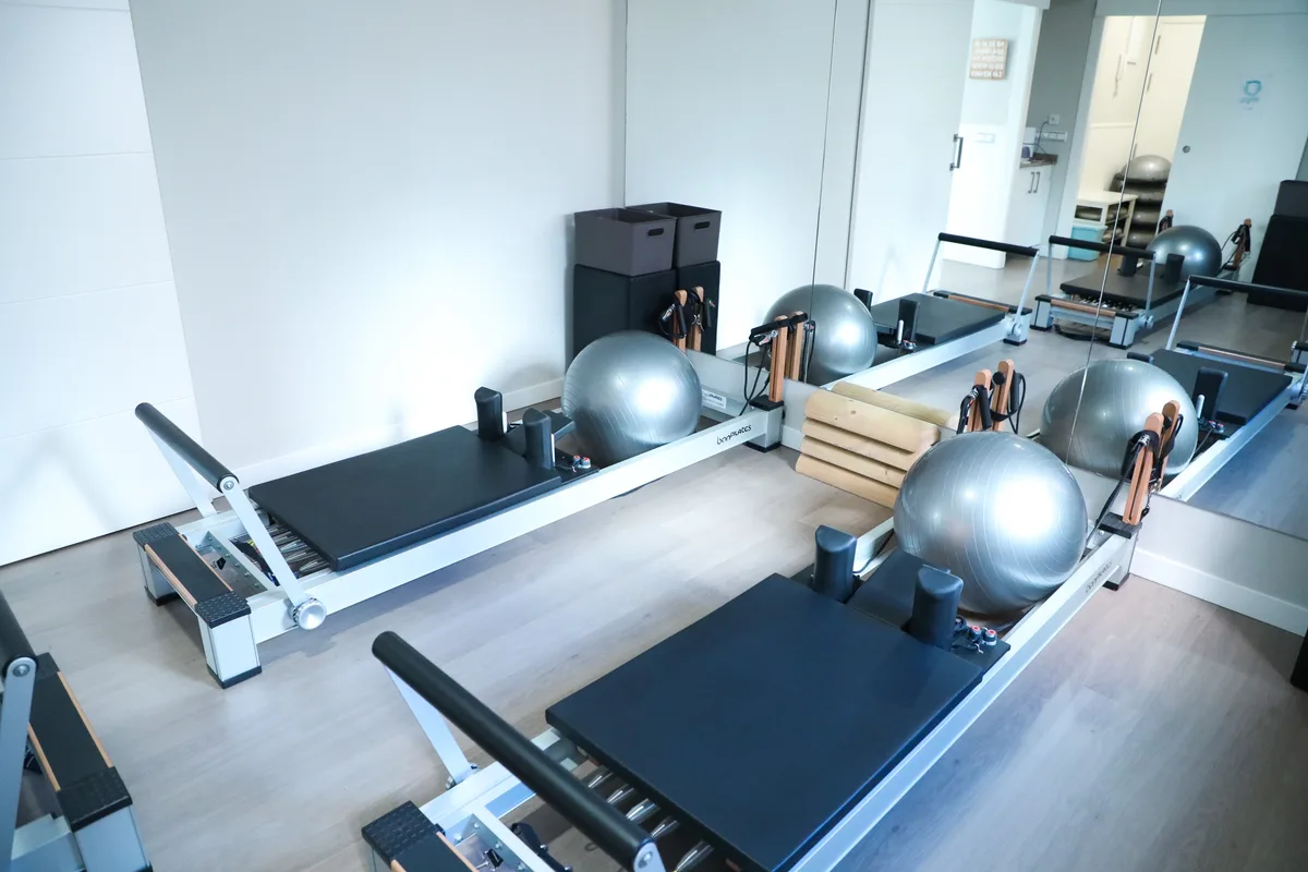 Sala de Pilates con reformers